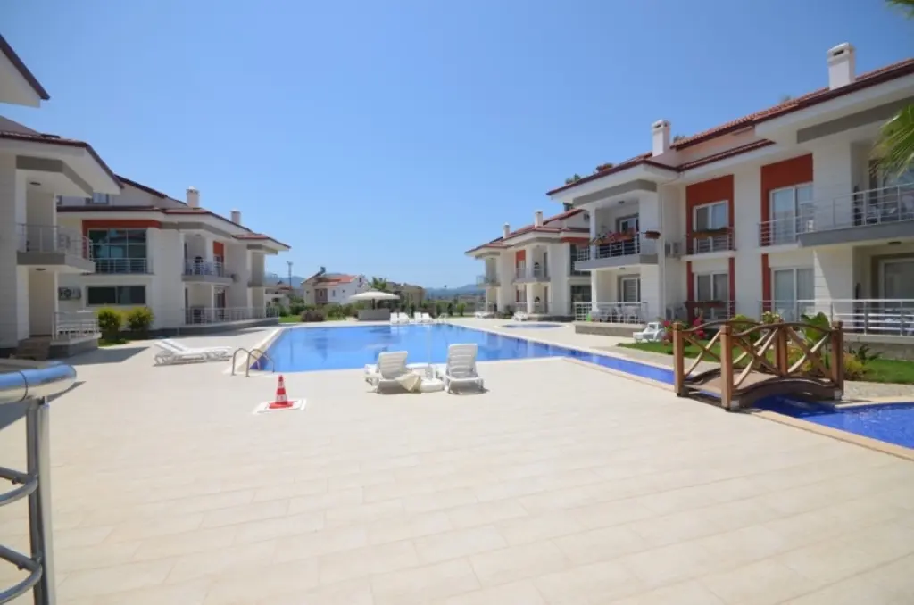 Complex in Calis
